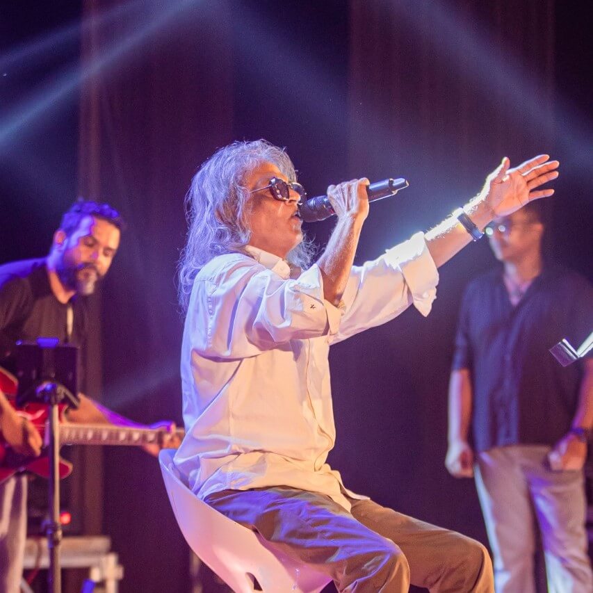 senaka,batagoda,senakabatagoda,senaka batagoda,sereenabatagoda,sereena,Sri Lanka,Folk music,Musician,Singing,Percussion,Rock,Reggae,Pop,Versatility,Vocalist,Guitarist